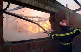 Požeška Koprivnica: Gašenje požara na pilani