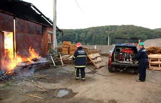 Požeška Koprivnica: Gašenje požara na pilani