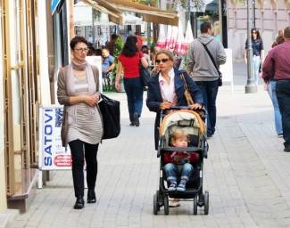 Požega: Lijepe žene prolaze kroz grad, vol. 8