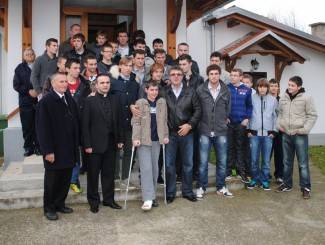 Županijski drugoligaš ugostio Darija Šimića i dobio himnu Županijski drugoligaš ugostio Darija Šimića i dobio himnu