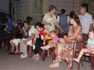 Rasplesani Česi i Slovaci oraspoložili okupljene (video)