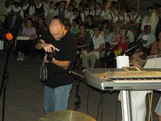 Rasplesani Česi i Slovaci oraspoložili okupljene (video)