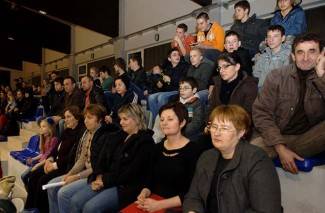 Velika: Doček Djeda Božićnjaka uz Veličke mažoretkinje