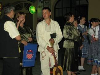 Rasplesani Česi i Slovaci oraspoložili okupljene (video)