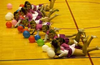 Velika: Doček Djeda Božićnjaka uz Veličke mažoretkinje