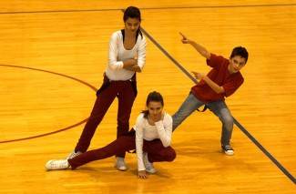 Velika: Doček Djeda Božićnjaka uz Veličke mažoretkinje