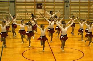 Velika: Doček Djeda Božićnjaka uz Veličke mažoretkinje