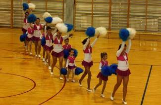 Velika: Doček Djeda Božićnjaka uz Veličke mažoretkinje