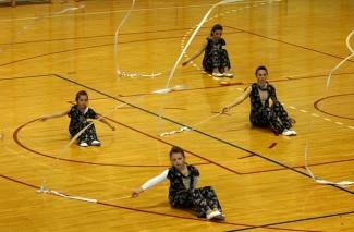 Velika: Doček Djeda Božićnjaka uz Veličke mažoretkinje