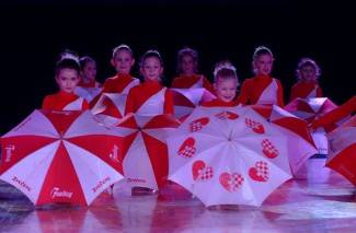 Požeške mažoretkinje: Plesom i pjesmom kroz Hrvatsku