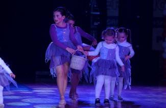 Požeške mažoretkinje: Plesom i pjesmom kroz Hrvatsku