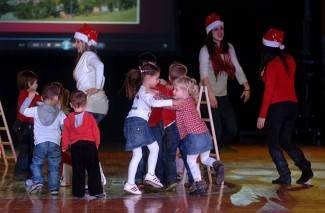 Požeške mažoretkinje: Plesom i pjesmom kroz Hrvatsku