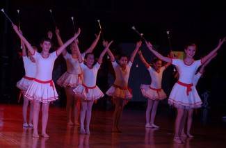 Požeške mažoretkinje: Plesom i pjesmom kroz Hrvatsku