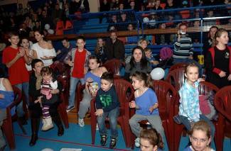 Požeške mažoretkinje: Plesom i pjesmom kroz Hrvatsku