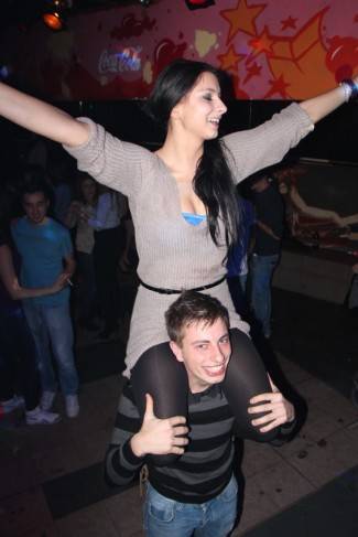 Požega: Studentski party u Bestu