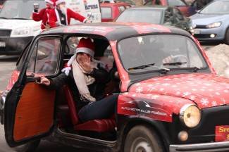 Požega: Moto Mrazovi obišli požeške mališane