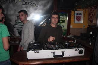 Noćni život: Požega, 22.12.2012.