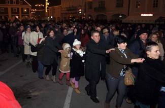 Požega: Doček Nove godine na Trgu Sv. Trojstva