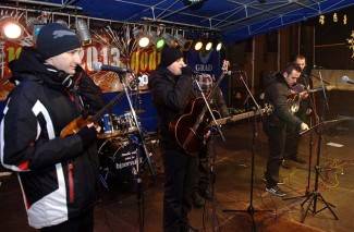 Požega: Doček Nove godine na Trgu Sv. Trojstva