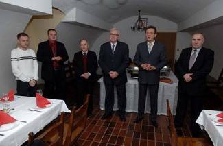 Požega: Pravoslavni vjernici proslavili Badnjak i Božić