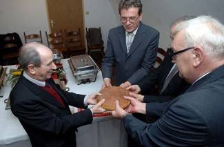 Požega: Pravoslavni vjernici proslavili Badnjak i Božić