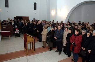 Požega: Pravoslavni vjernici proslavili Badnjak i Božić