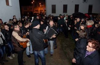 Požega: Pravoslavni vjernici proslavili Badnjak i Božić