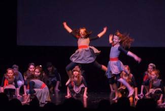 Požega: Plešimo hrvatsko - starije dobne skupine