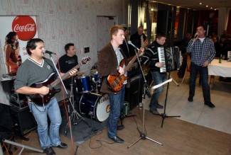Požega: Glazbenici proslavili svoju Novu godinu u Coloru