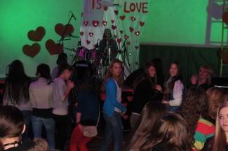 Požega: Gimnazijska fešta za Valentinovo