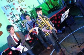 Požega: Gimnazijska fešta za Valentinovo