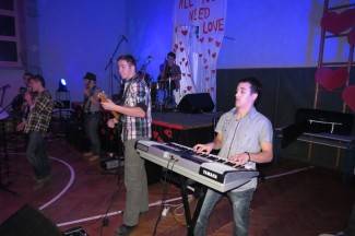 Požega: Gimnazijska fešta za Valentinovo