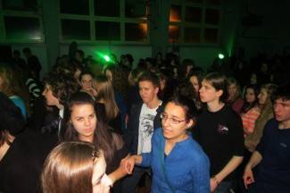 Požega: Gimnazijska fešta za Valentinovo