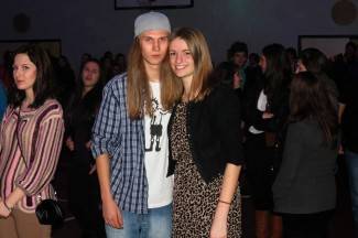 Požega: Gimnazijska fešta za Valentinovo