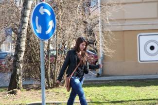 Požega: Lijepe žene prolaze kroz grad