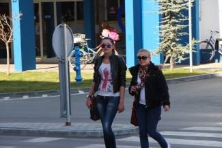 Požega: Lijepe žene prolaze kroz grad