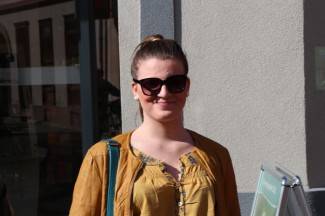 Požega: Lijepe žene prolaze kroz grad