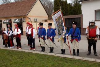 Grgurevo u Požegi: Mimohod povijesnih postrojbi