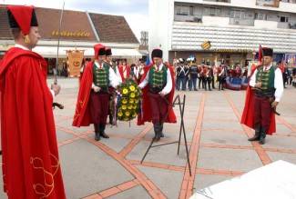 Grgurevo u Požegi: Mimohod povijesnih postrojbi