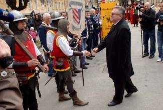 Grgurevo u Požegi: Mimohod povijesnih postrojbi