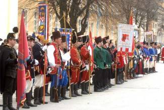 Grgurevo u Požegi: Mimohod povijesnih postrojbi