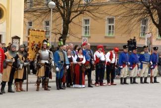 Grgurevo u Požegi: Mimohod povijesnih postrojbi