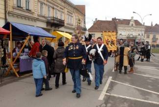 Grgurevo u Požegi: Mimohod povijesnih postrojbi