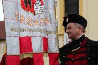 Grguri prošetali Požegom, ovaj put bez incidenta