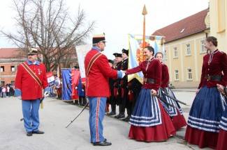 Grguri prošetali Požegom, ovaj put bez incidenta
