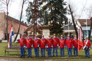 Grguri prošetali Požegom, ovaj put bez incidenta