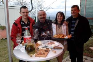 Požežani proslavili Grgurevo u vinogradima
