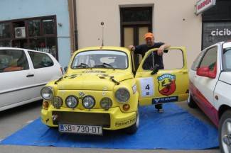 Najspretniji vozači se okušali na glavnom trgu (video)