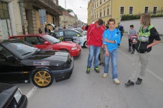 Najspretniji vozači se okušali na glavnom trgu (video)