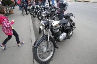 Najspretniji vozači se okušali na glavnom trgu (video)